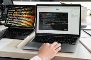 IT support specialist emergency response server management